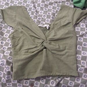 Midnight sky cropped v neck size small